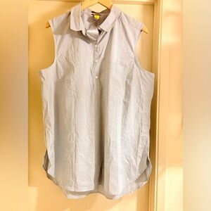 Eddie Bauer Women's Gray Sleeveless Button-Down Shirt